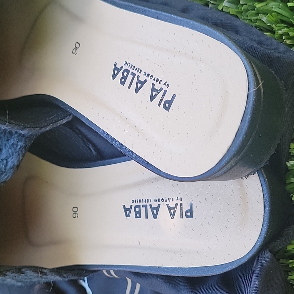 Abaca Mules - Picture 7 of 9